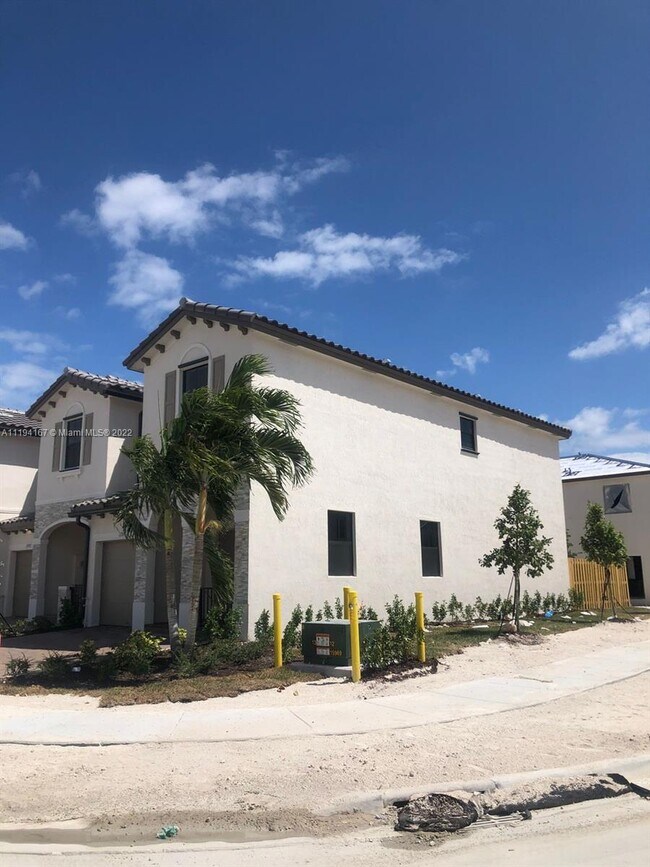 11976 SW 244th Ln, Princeton, FL 33032 Townhome Rentals in Princeton