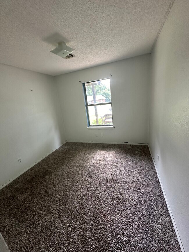 14600 S Waco Ave, Glenpool, OK 74033 House Rental in Glenpool, OK