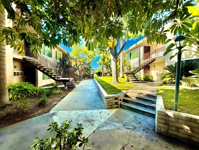 Building Photo - Village Terrace