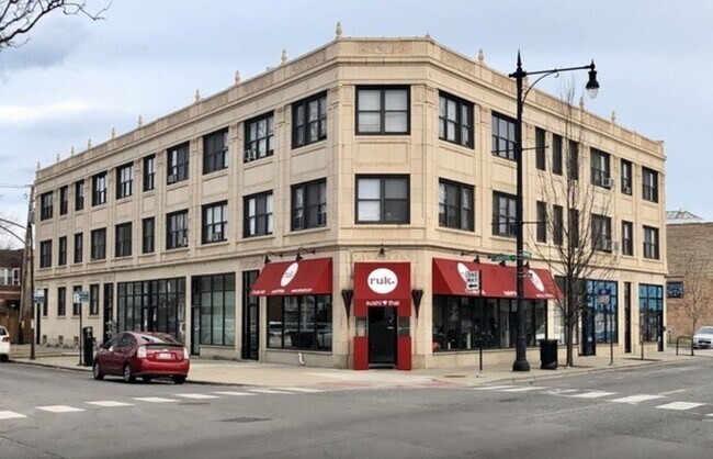 Building Photo - 4425-31 N. Milwaukee &amp; 5055-65 W. Agatite