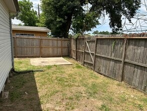 Building Photo - 10622 Norton Dr