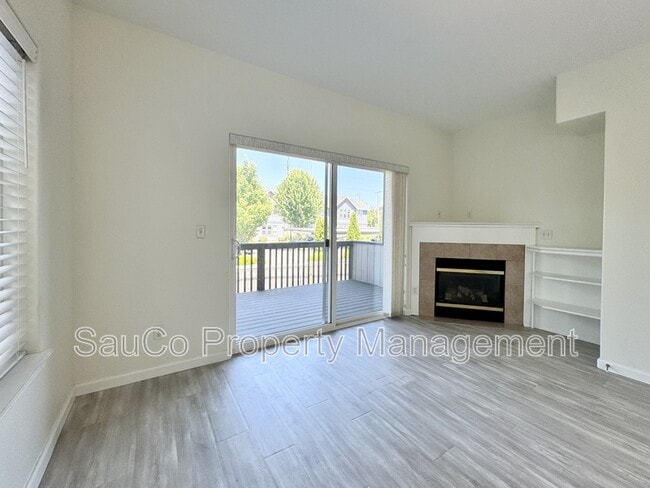 Foto del edificio - 7839 NE Kian Ln