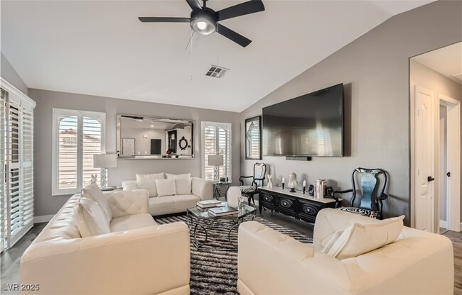 Foto del edificio - 7250 Diamond Canyon Ln