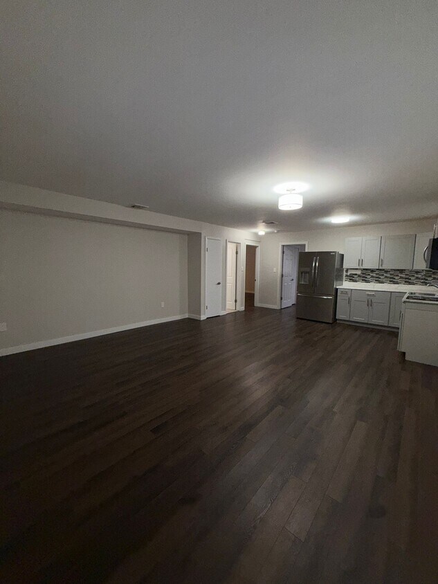 Foto principal - 181 Midland Ave