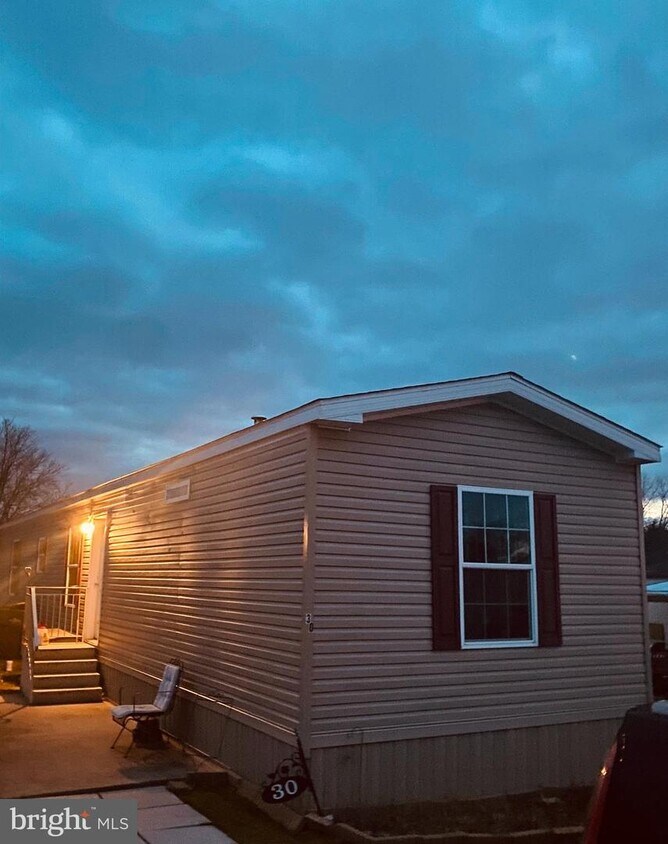 Primary Photo - 30 Dallas Dr