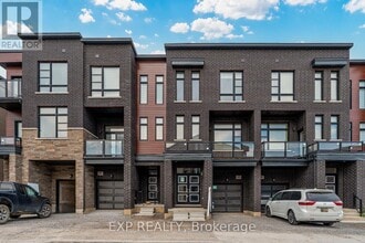 Building Photo - 49 Paradox St