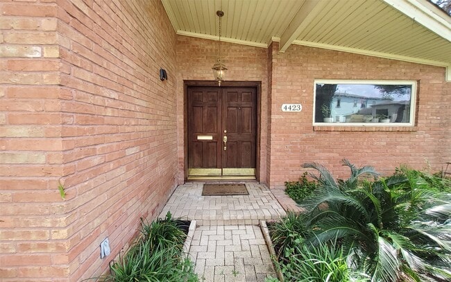 Foto del edificio - 4423 Meyerwood Dr