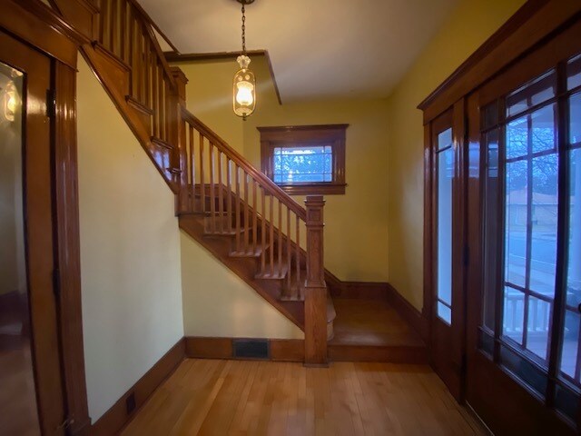 Building Photo - 426 2nd St