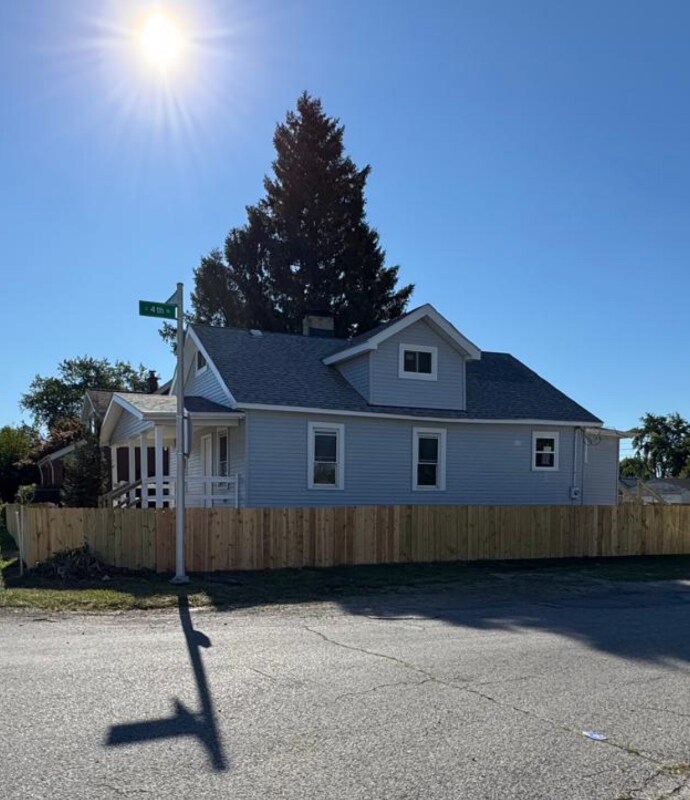 Foto principal - 105 Dering Ave