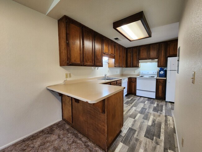 Building Photo - 3027 Monticello Ln
