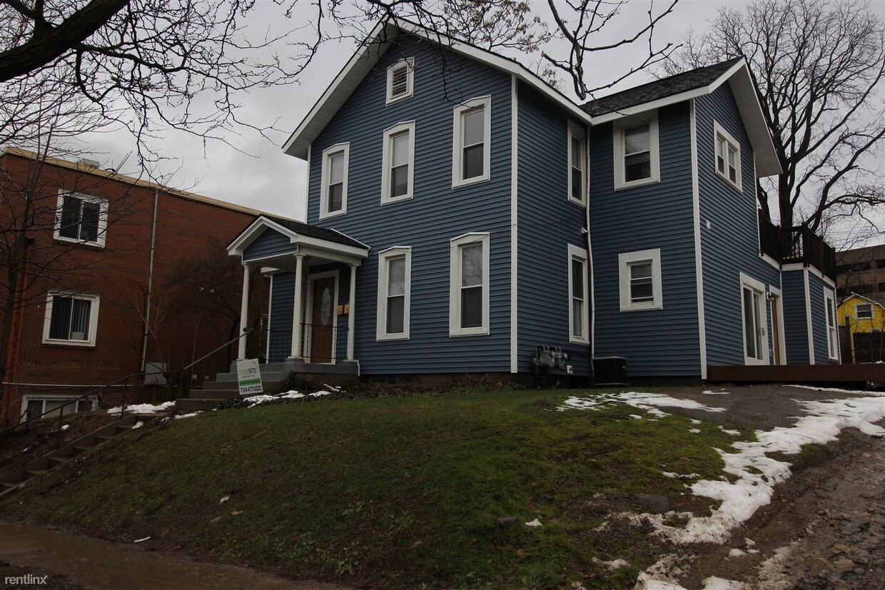 2 br, 1 bath - 214 N 1st St # 2 - 2 br, 1 bath  - 214 N 1st St # 2