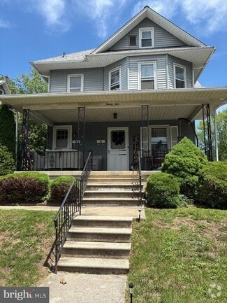 Building Photo - 29 10th Ave