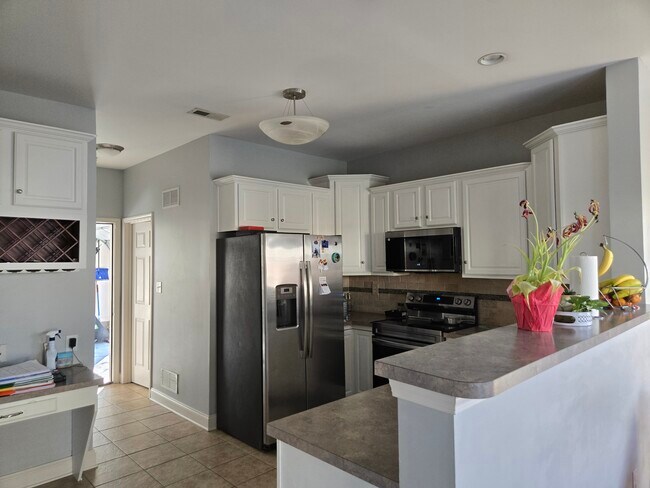 Building Photo - 17001 Piton Way