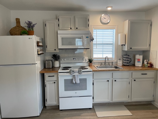 Building Photo - 210 H Pickens Rd