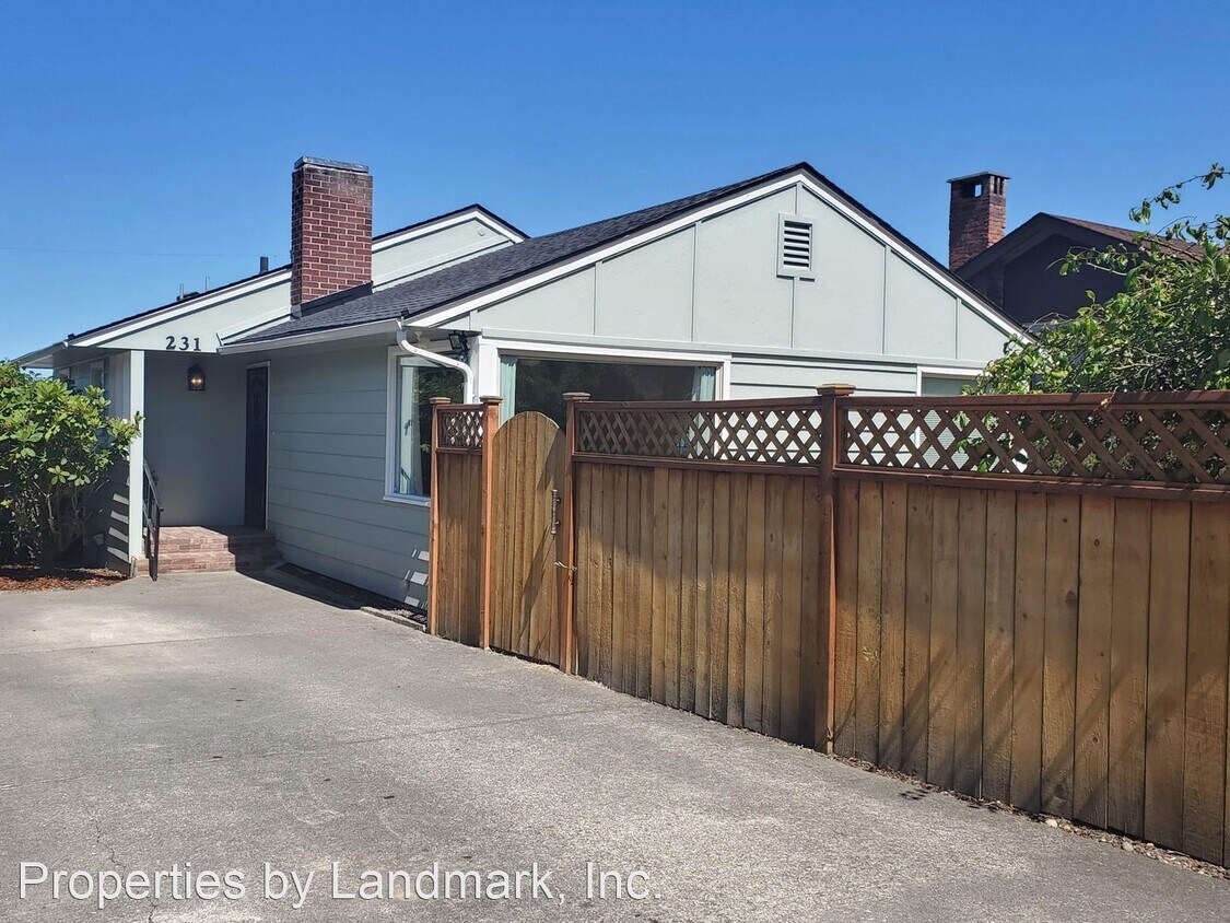 Primary Photo - 3 br, 2 bath House - 231 W 15th St