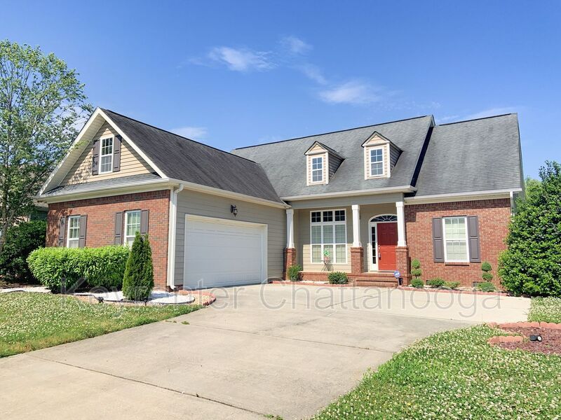 Foto principal - 8193 Kaitlin Ln