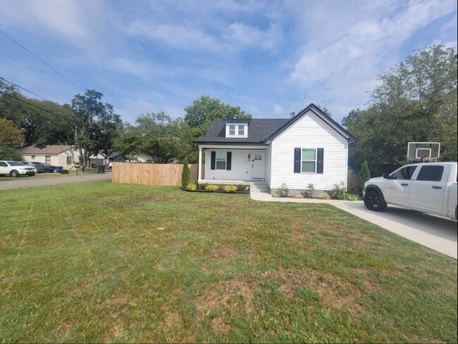 Foto del edificio - 629 Spencer Ave