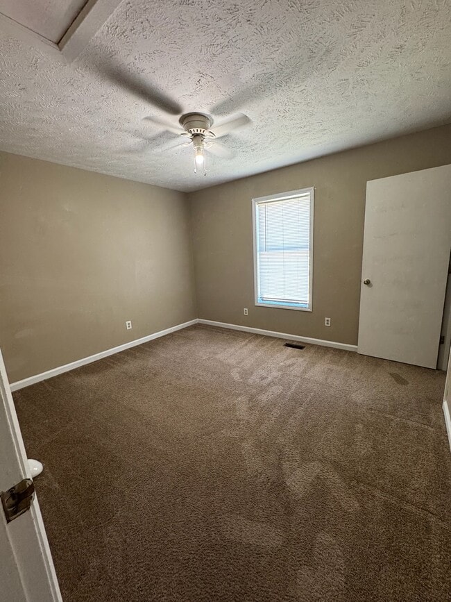 Foto del edificio - 1424 Tangora Ln
