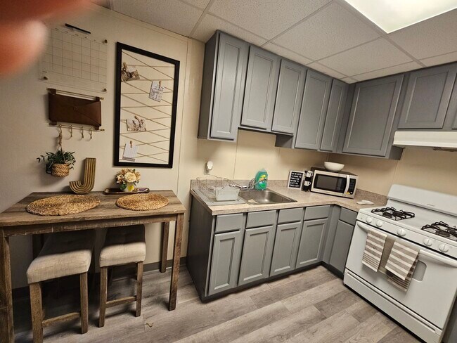 Foto del edificio - 12948 Ben Gurion St