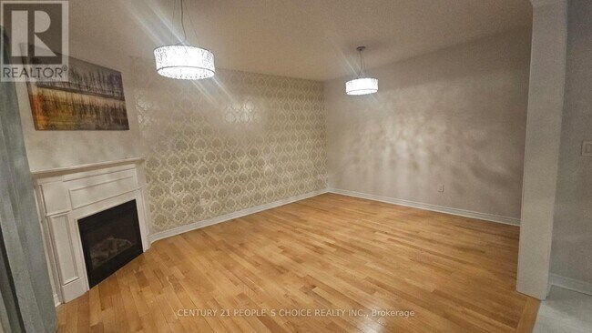 Photo du bâtiment - 24 Yardmaster Dr