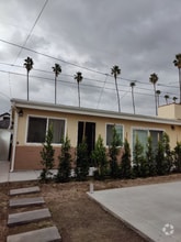 Building Photo - 2321 Hillcrest Dr