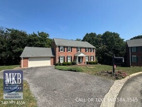 Building Photo - 5175 Lakeland Dr