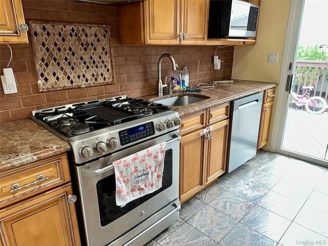 Building Photo - 1316 Mcclure Ave