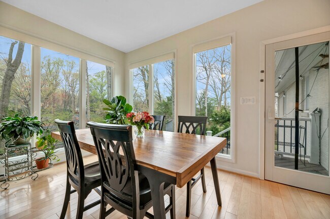 Foto del edificio - 3310 Rocky Mt Rd