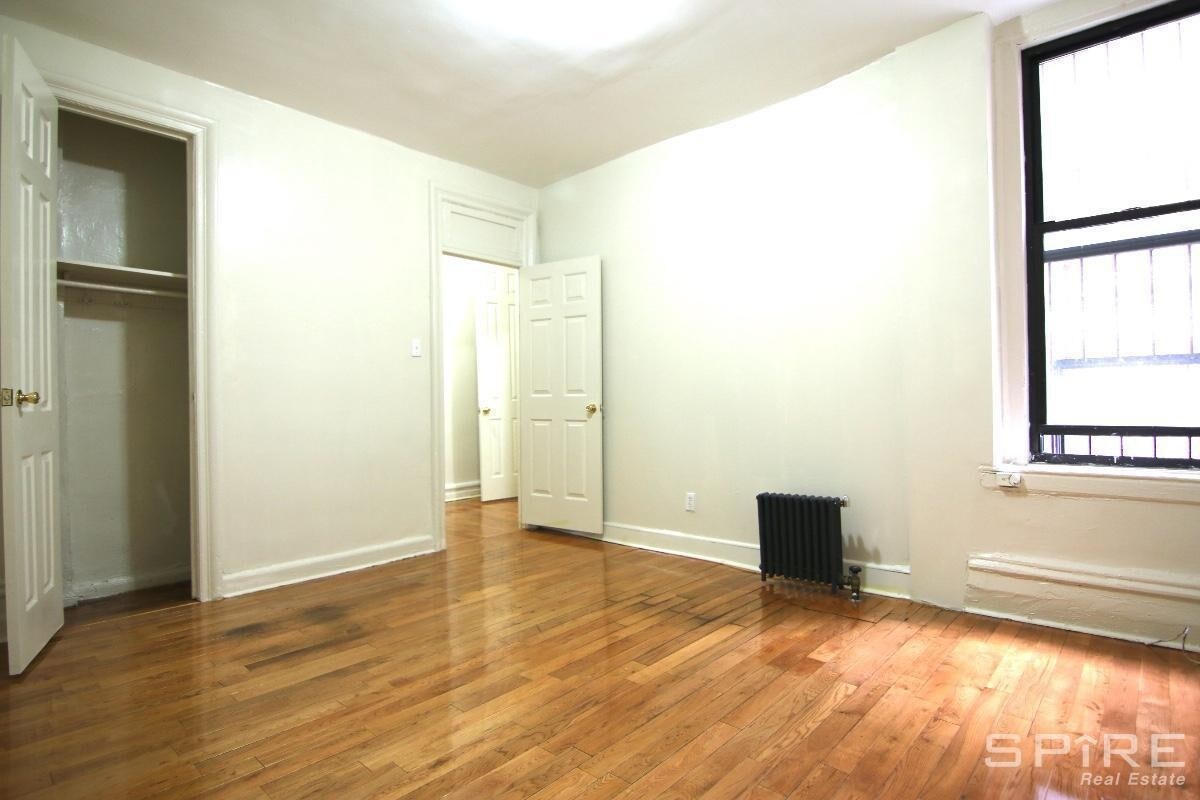 Primary Photo - 616 W 207th St