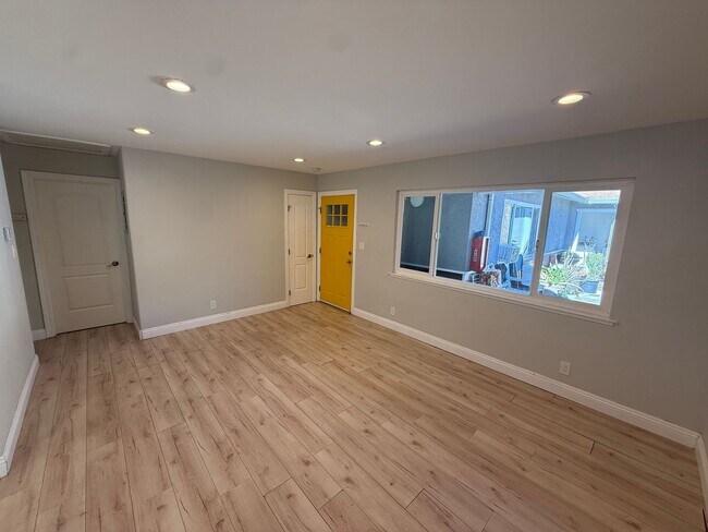 Foto del edificio - 1631 Frisbie Ct