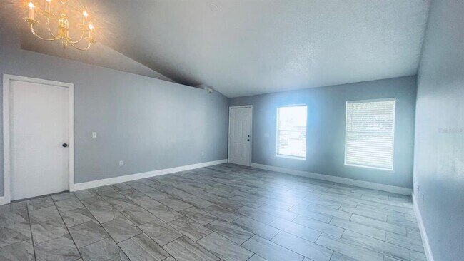 Building Photo - 729 Del Rio Way