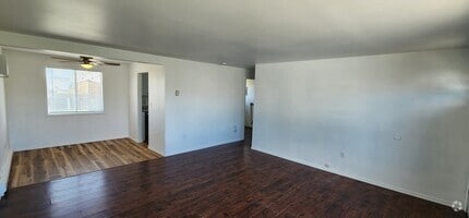 Building Photo - 1218 Lowry St