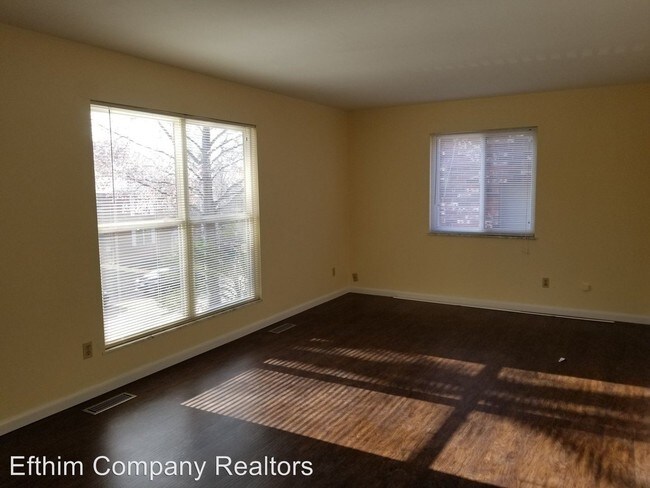 Building Photo - 10033 Puttington Dr