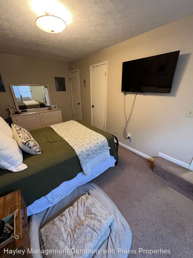 Building Photo - 2 br, 1 bath House - 522 E University Dr