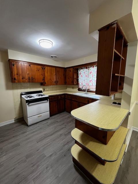 Foto del edificio - 212 E Midlothian Blvd