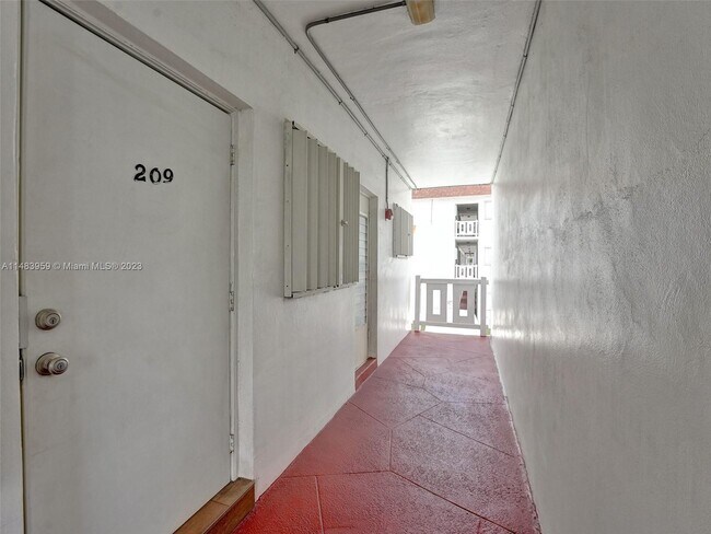 Foto del edificio - 1330 NW 43rd Ave