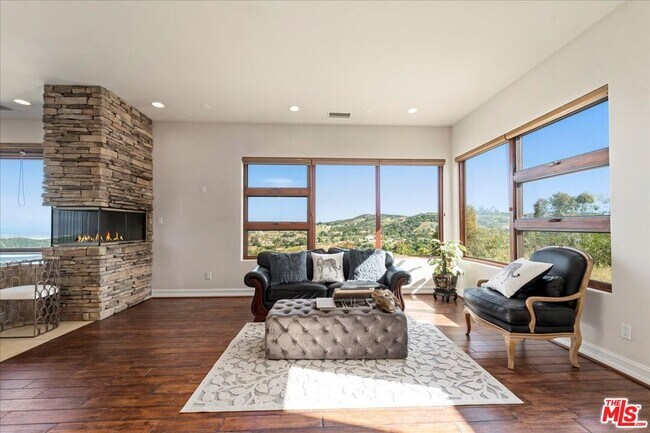 Building Photo - 21105 Camino de Jugador
