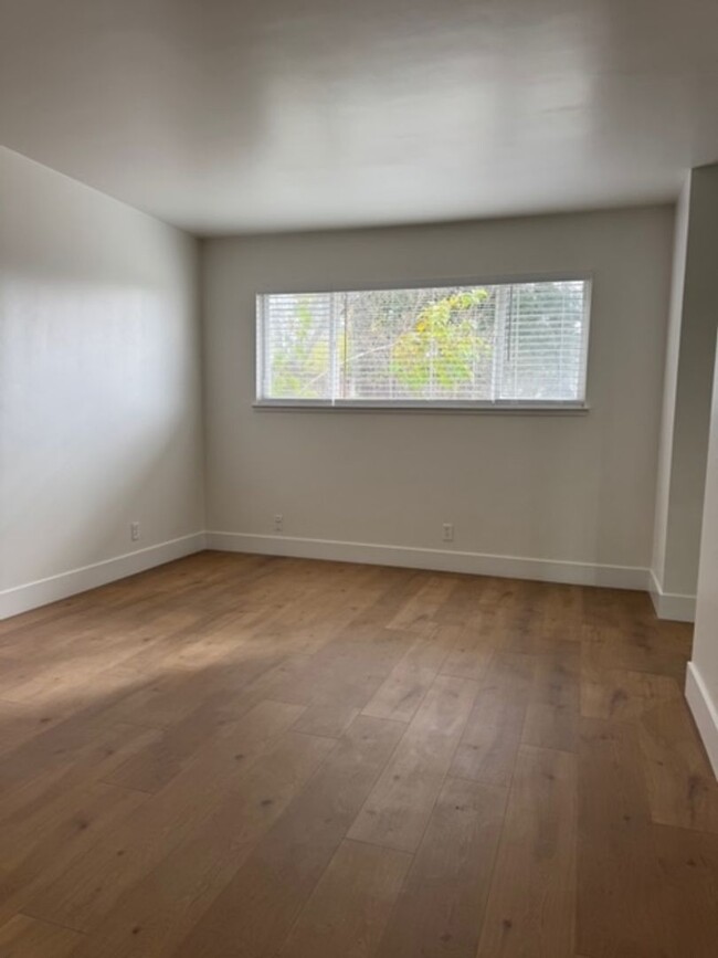 Foto del edificio - Duplex for rent in Sacramento, CA (Fulton/...