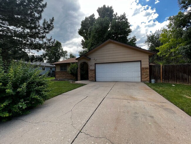 Foto del edificio - 3 Bedroom 2 Bathroom Ranch Style Home!