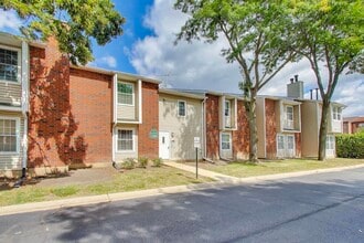 Building Photo - 1345 E Wyndham Cir