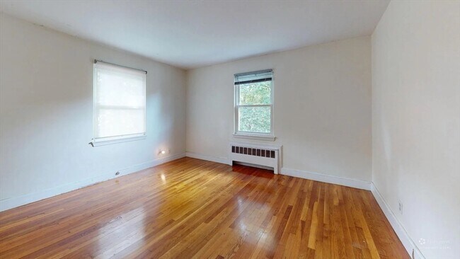 Foto del edificio - 113-115-115 Withington Rd