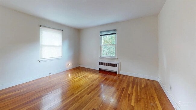 Building Photo - 113-115-115 Withington Rd