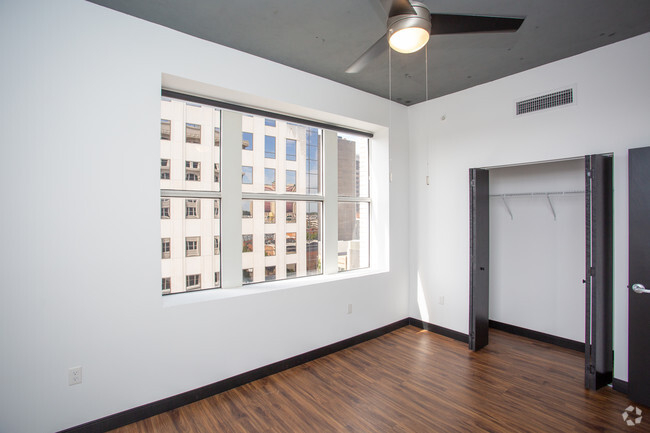 1 HAB x 1 BA 555 ft² - The Standard Downtown Lofts