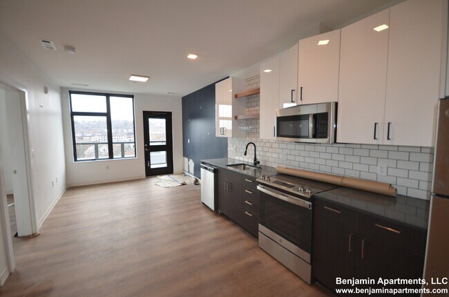Building Photo - 89 Brighton Ave