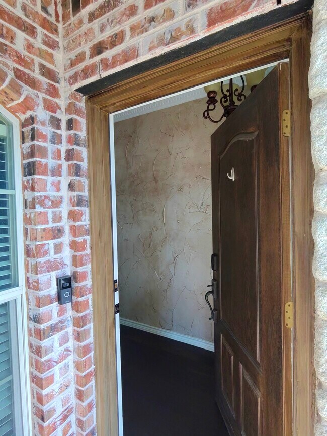 Foto del edificio - 6072 Pisa Ln