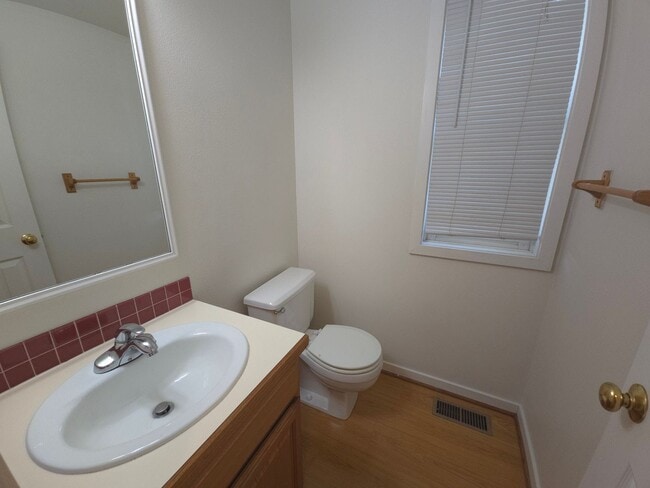 Foto del edificio - 2321 Grove St