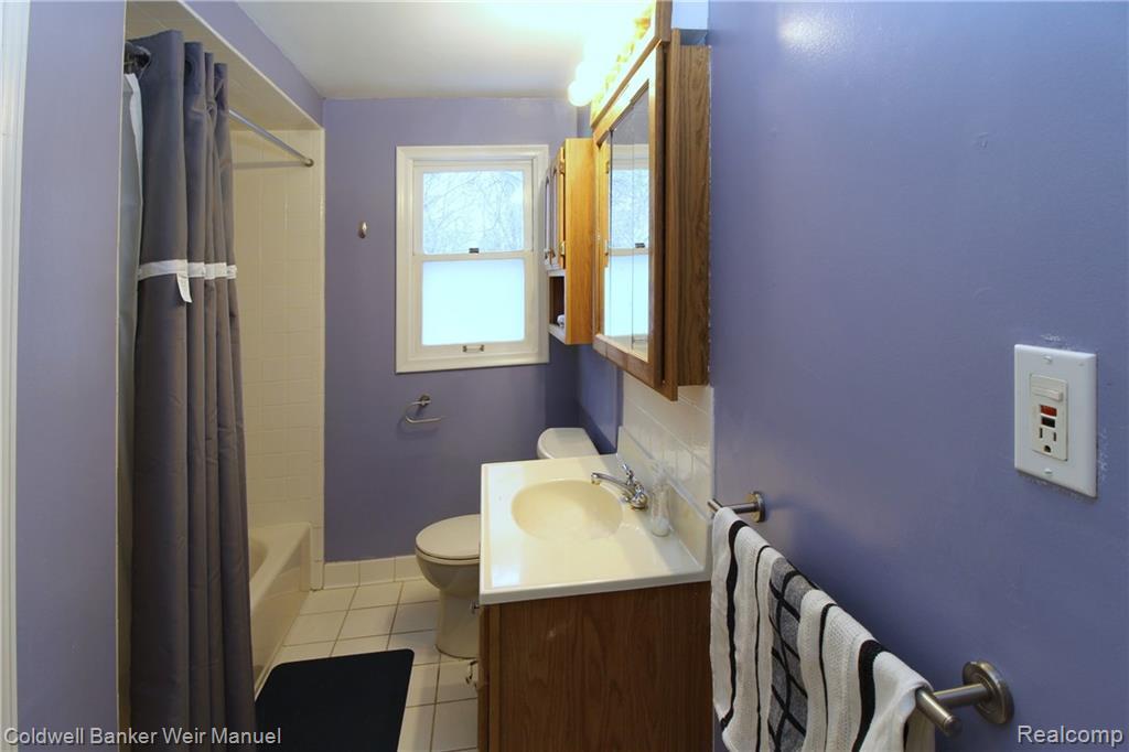 Primary Photo - 320 S West St