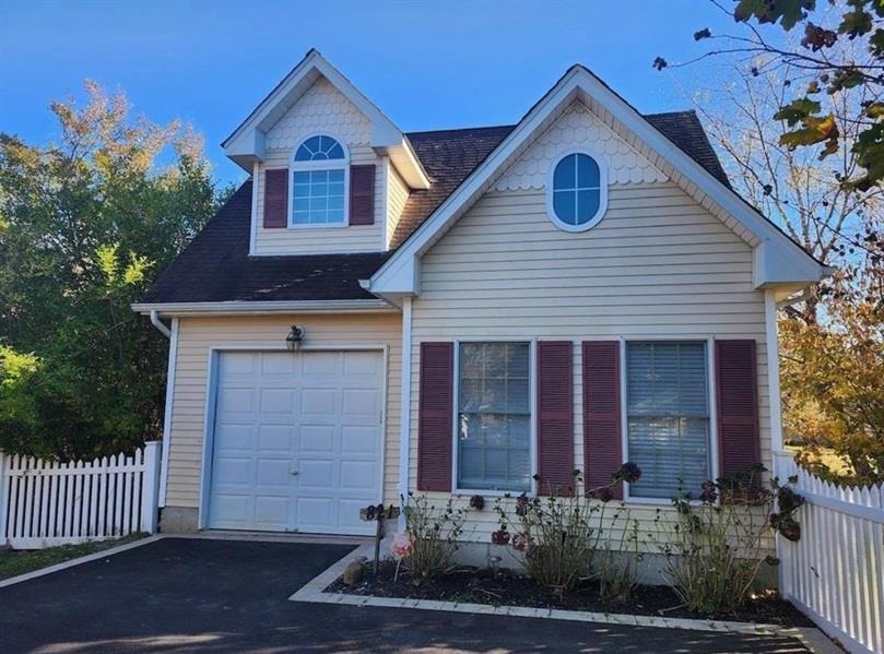 Foto principal - 821 Sound Shore Rd