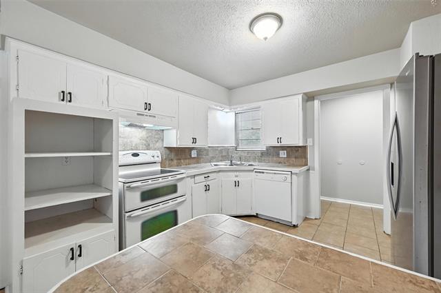 Foto del edificio - 107 Belden Cir