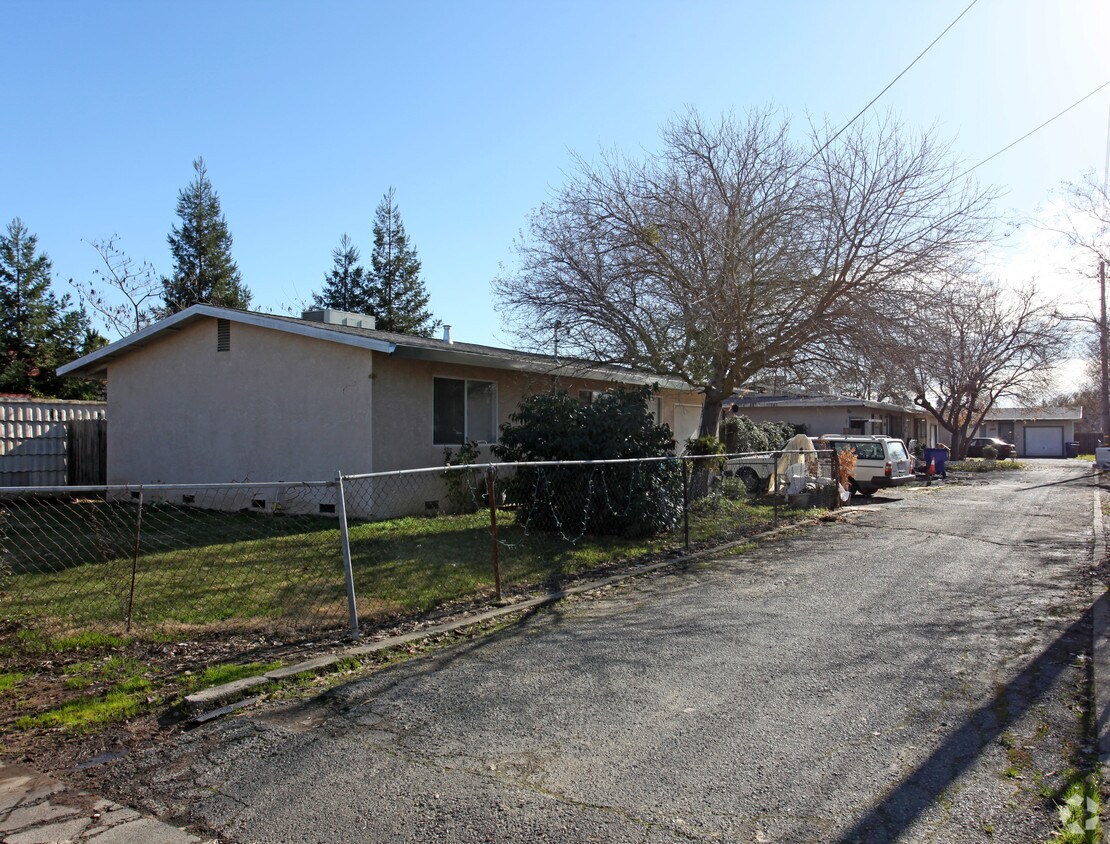 Primary Photo - 7610-7628 18th Ave